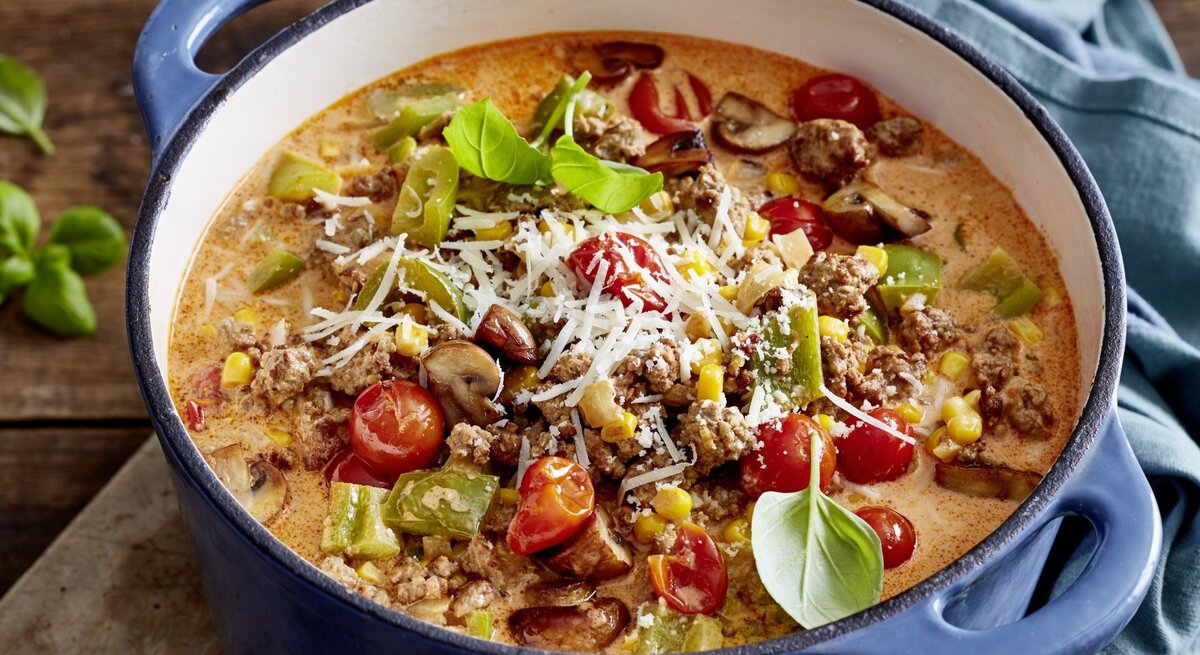 Dieser aromatische Bergsteiger-Pizza-Eintopf ist genau das Richtige für die kalten Tage.