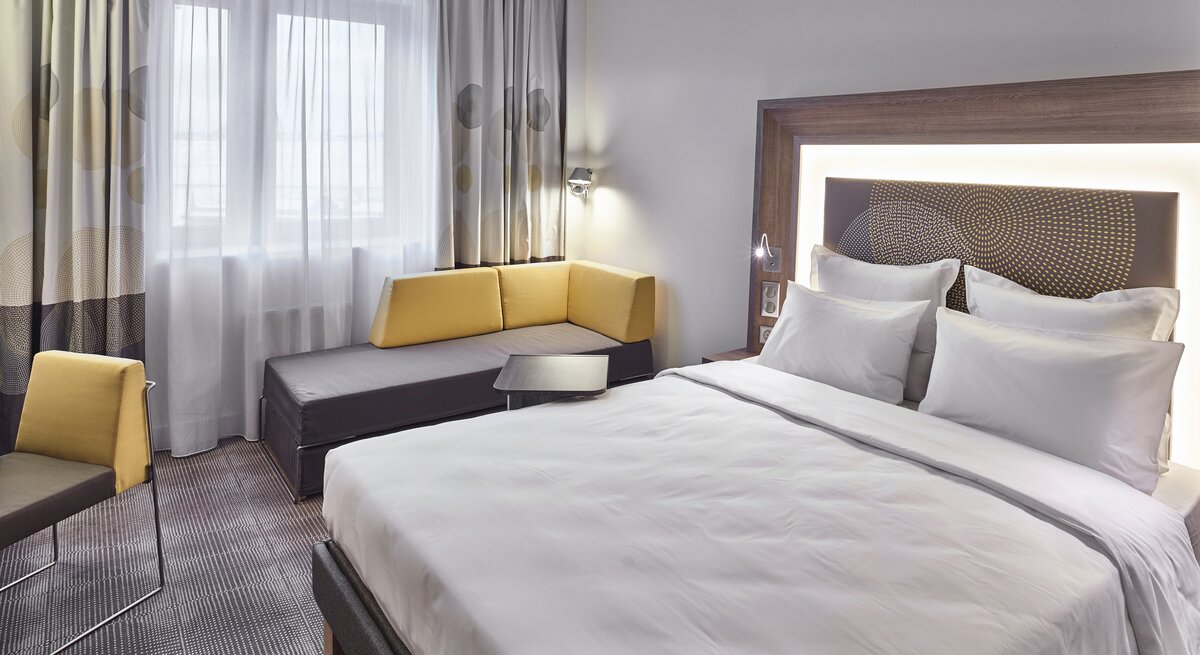 Hotelbett, Hotelzimmer, Hotel Bettseite, Hotel Betthälfte, Hotel Doppelbett, Hotel
