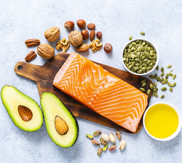 Omega 3 Fettsaeuren bei Migraene.jpg | © GettyImages / fcafotodigital