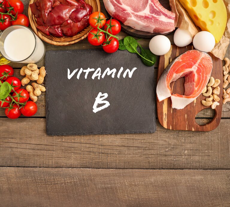 Lebensmittel mit Vitamin B | © GettyImages/LumenSt