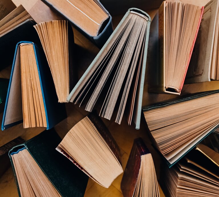 Bücher, Basteln mit Büchern | © Getty Images/Diana Vyshniakova / EyeEm