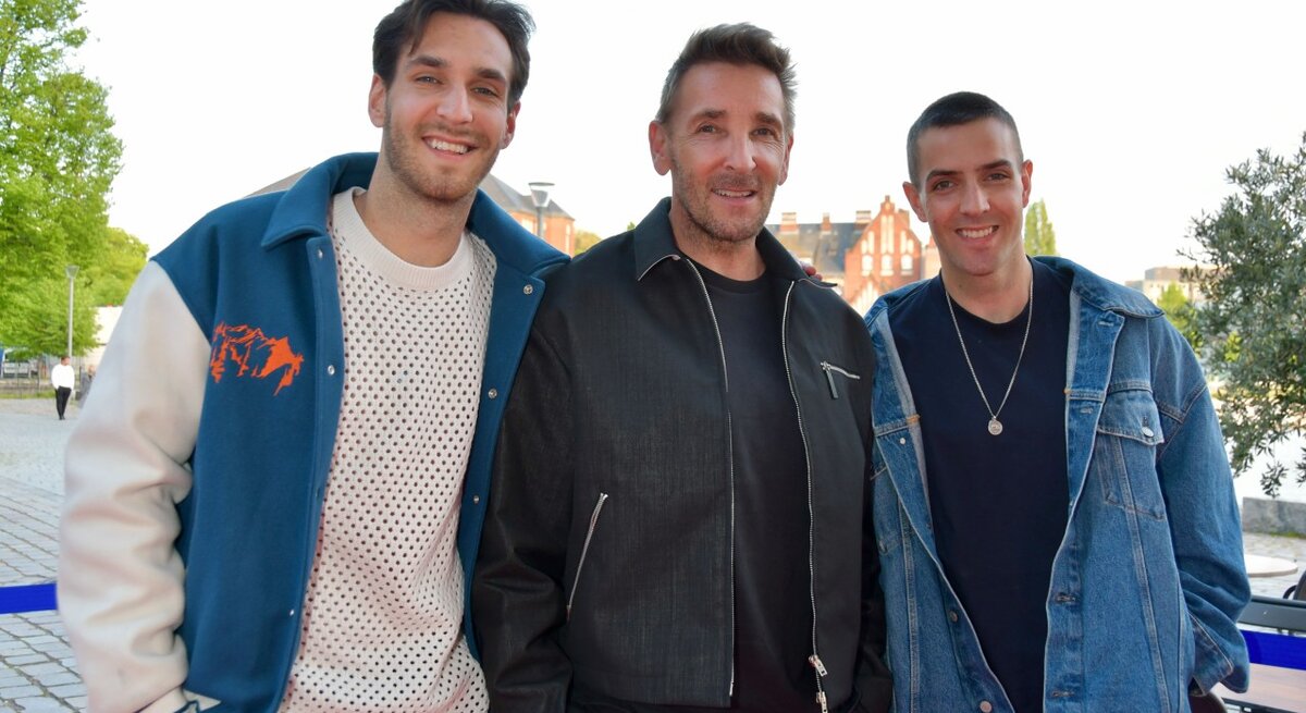 Mark Keller mit seinen Söhnen Joshua und Aaron.