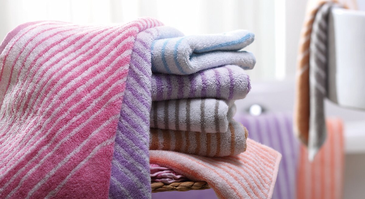 Handtücher im Badezimmer