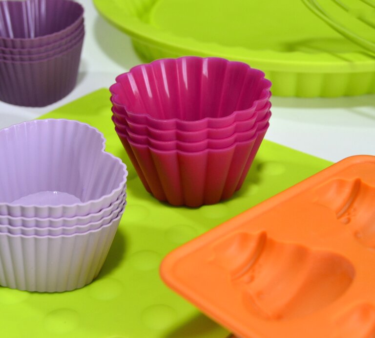 silikonformen backen richtige reinigung | © Getty Images / Blanchi Costella