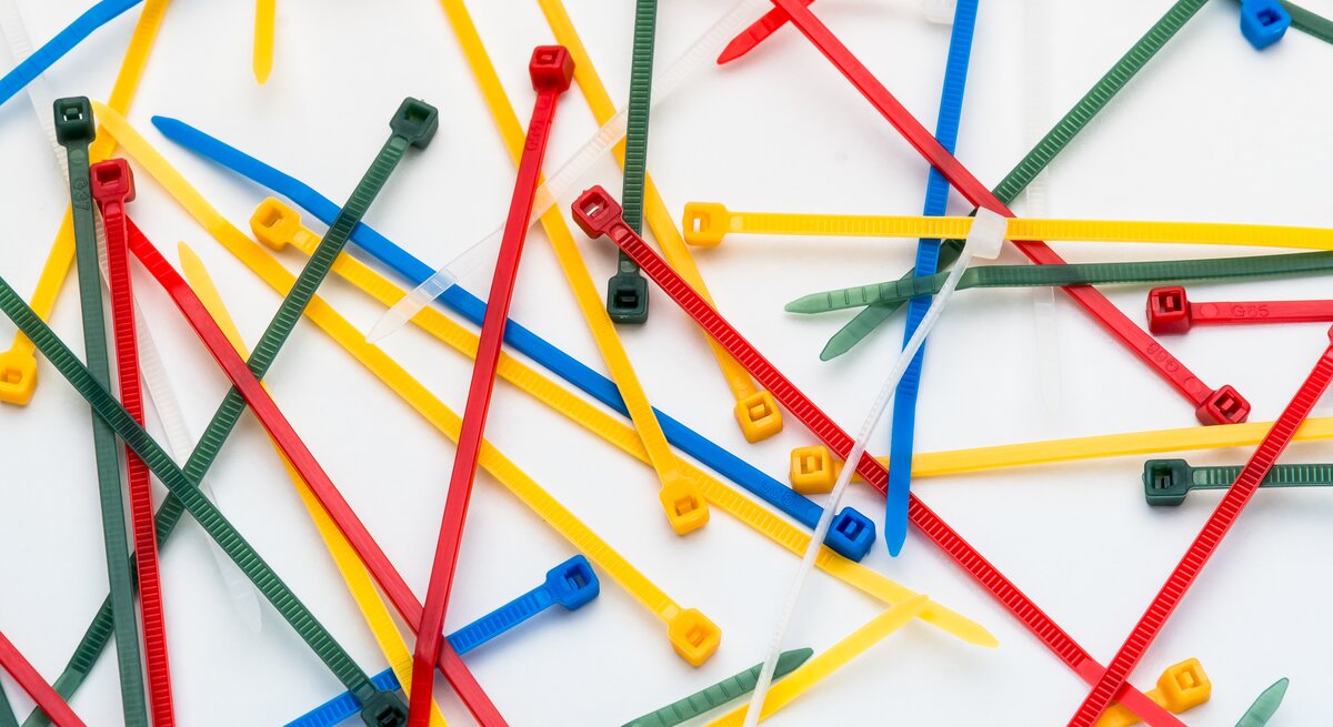 bunte kabelbinder lifehacks haushalt