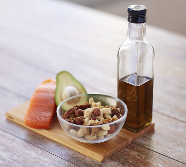 Lebensmittel mit Omega-3-Fettsäuren zur Alzheimer-Vorbeugung | © © iStock/dolgachov