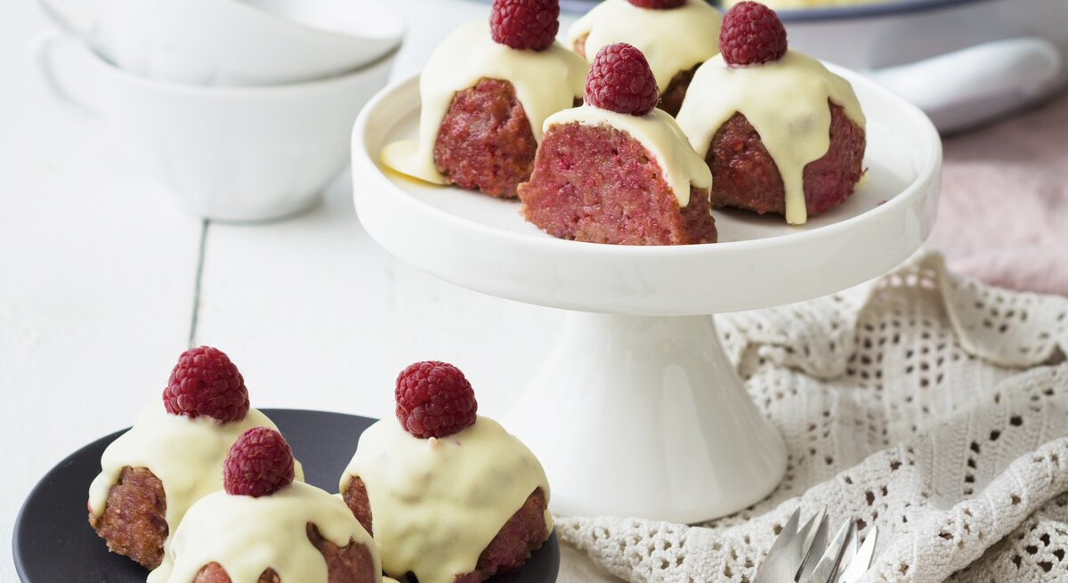 Beeren-Granatsplitter mit weißer Schokoglasur