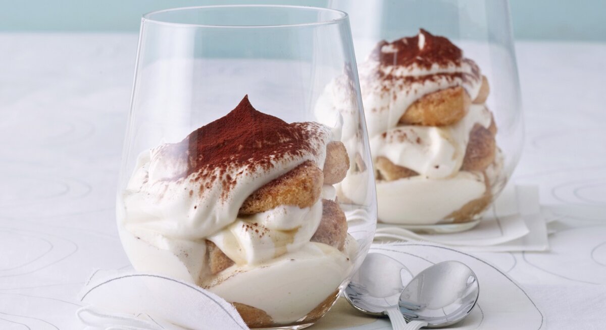 Verführerisches Dessert: Kalorienarmes Tiramisu mit Pudding-Quark-Creme