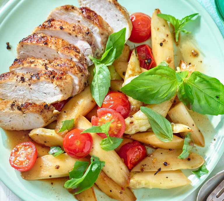 Italienische Spargel-Pfanne | © Matthias Liebich