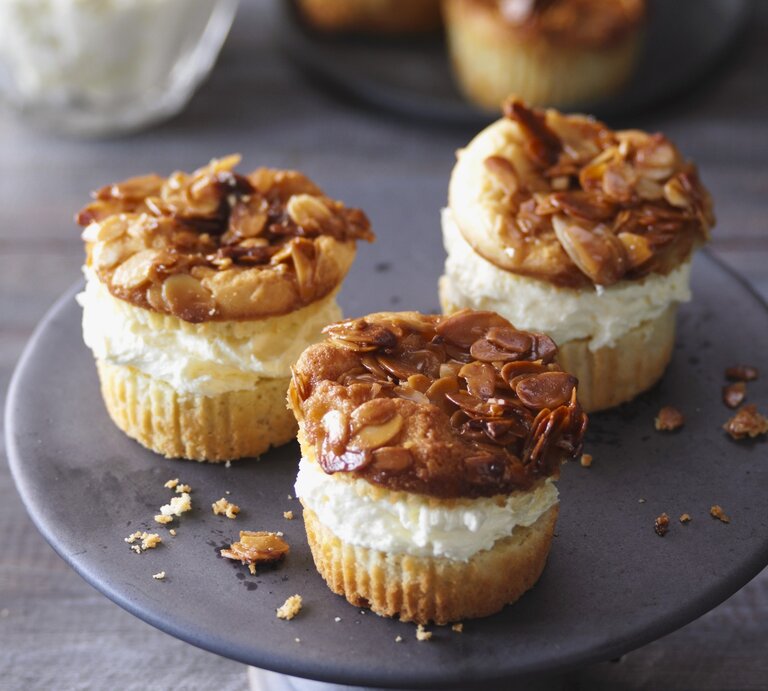 Bienenstich-Muffin | © StockFood / Gräfe & Unzer Verlag / Kramp + Gölling