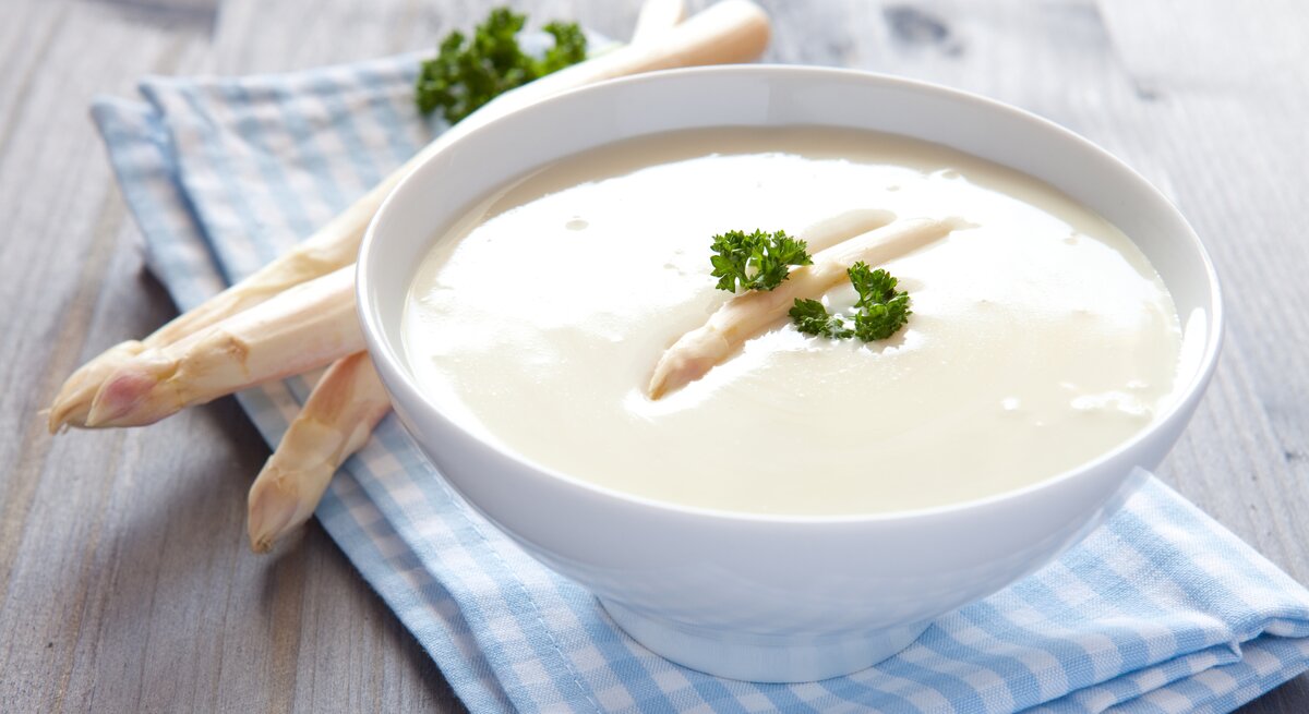 weiße Spargelsuppe