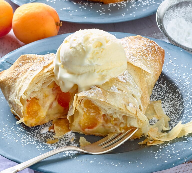 Mini-Aprikosenstrudel | © Matthias Liebich