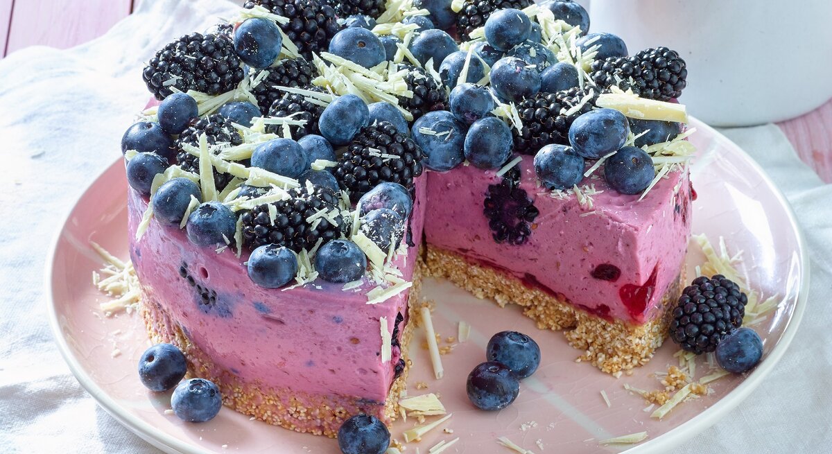 Brombeer-Buttermilch-Torte