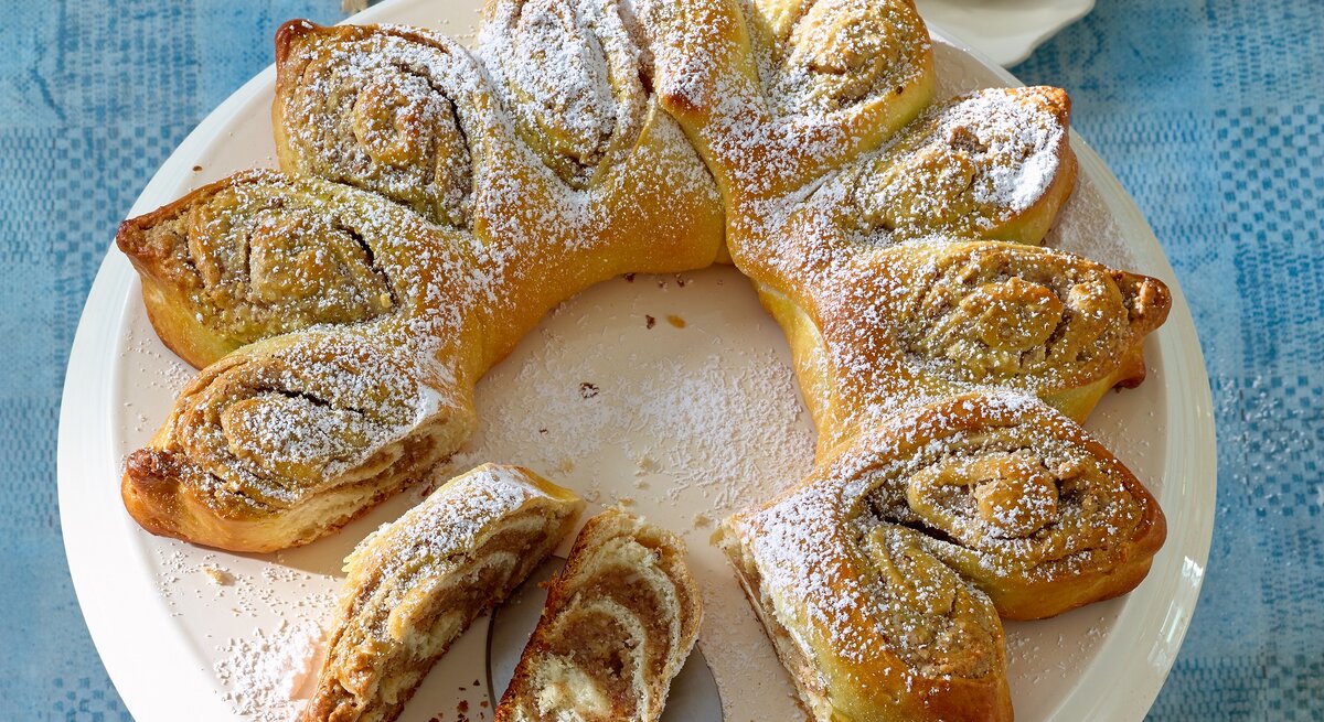 Zimtstern–Stollenkranz
