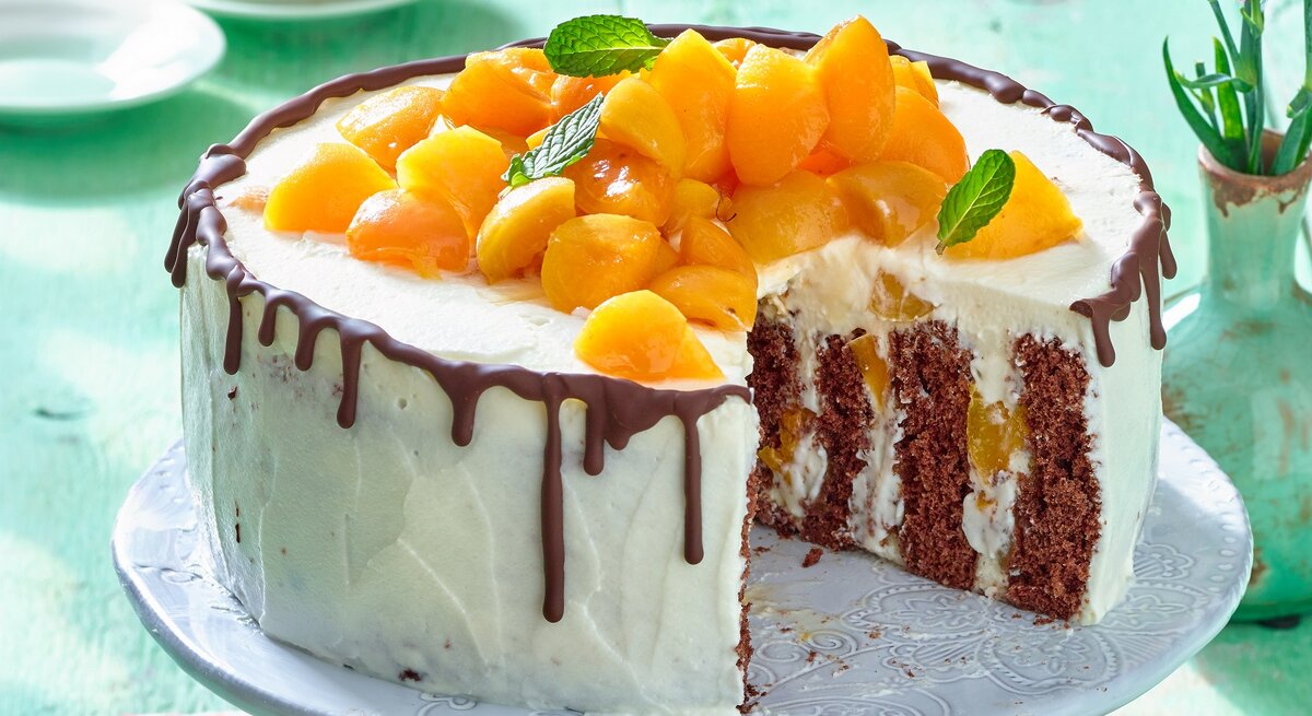 Aprikosen-Quark-Spiral-Cake / Nahaufnahme / Frontal