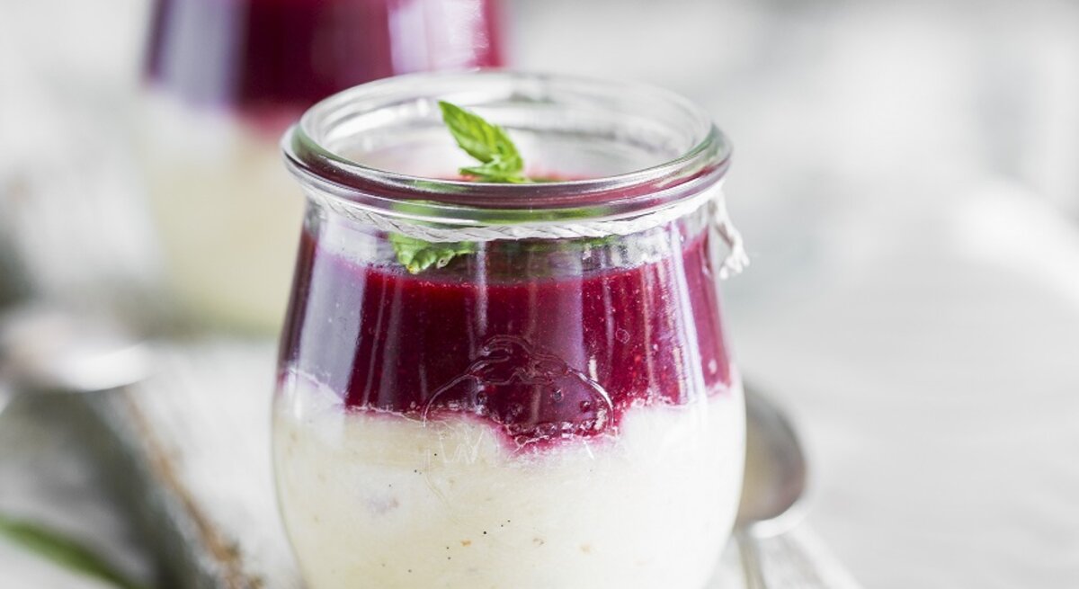 bayerische Creme mit Beeren.jpg