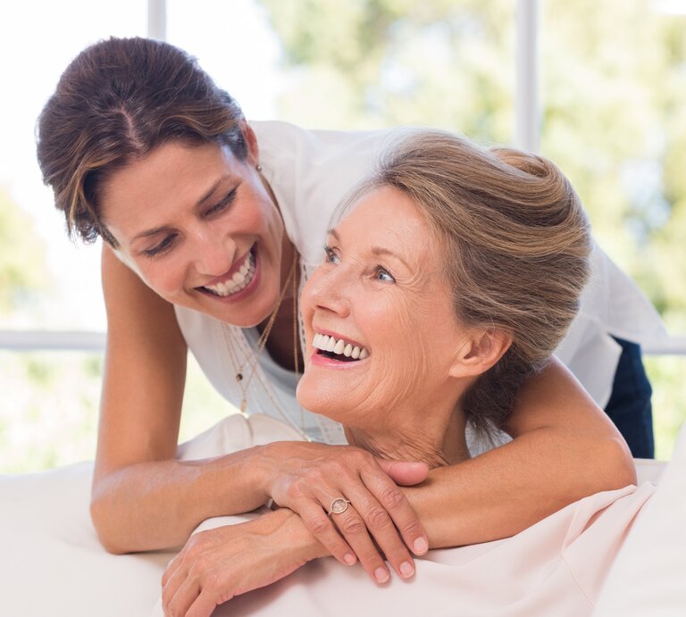 Falten sind nicht nur eine Alterserscheinung, sondern auch ein Zeichen für Gesundheit. | © iStock/Ridofranz
