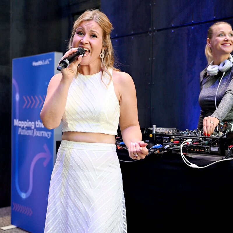 "Ladies in stage": Anne und DJane Inya | © Agency People Image für BCN