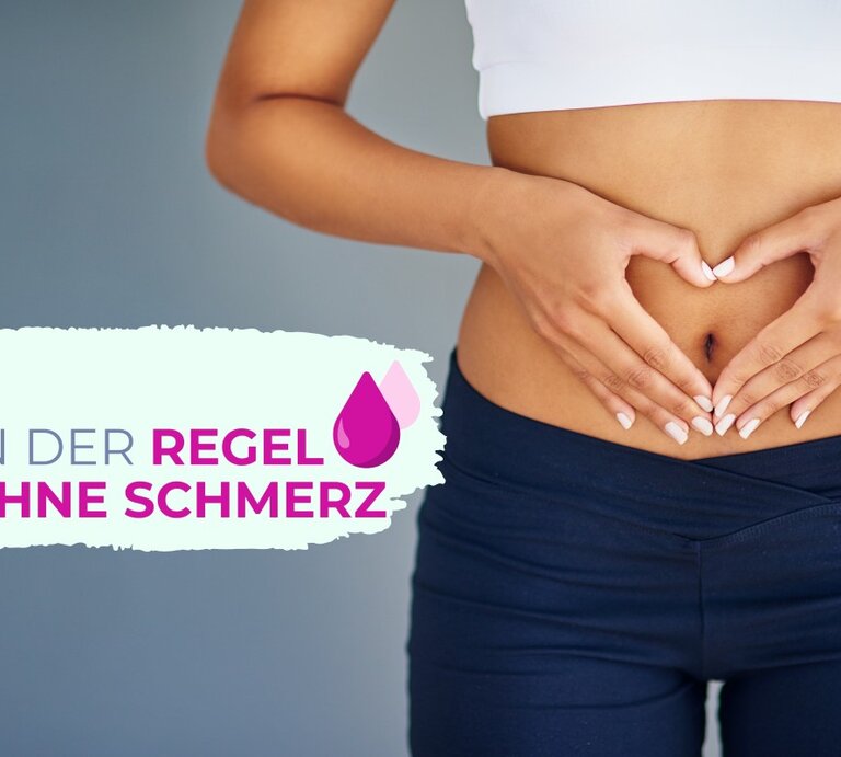 Frau hält ihre Hände herzförmig vor ihren Bauch | © GettyImages/PeopleImages