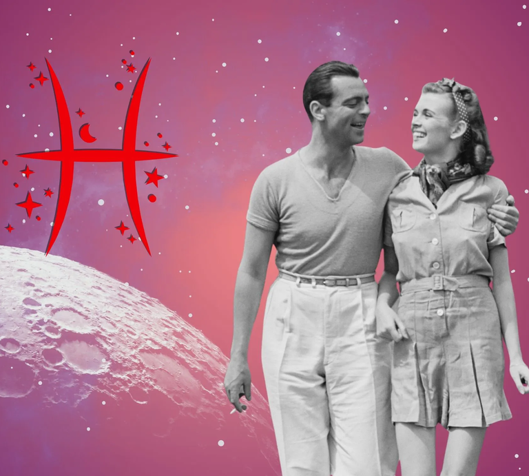 Liebeshoroskop für das Sternzeichen Fische: llustration eines Paares vor einem pink-lilafarbenen Weltraumhintergrund mit Sternenhimmel und Mond. Links im Bild ist das rote Symbol Tierkreiszeichens Fische. | © Getty Images/ George Marks, sceptical cactus, OyoyStudio, artist4love und kucingpink/ mohamad imron hamsyah via Canva.com [M]