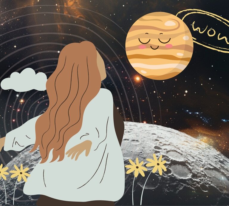 Illustration einer Frau mit langen, rötlich-braunen Haaren, die im Weltraum steht und zum Planeten Jupiter blickt, der mit einem lächelnden Gesicht und der Sprechblase „Wow“ dargestellt ist. Im Vordergrund sind gelbe Blumen und eine graue Mondoberfläche zu sehen, im Hintergrund funkelt ein Sternenhimmel mit Spiralformen. | © Pinkbrush, kucingpink/ mohamad imron hamsyah, Getty Images und Vectortwins via Canva.com [M]