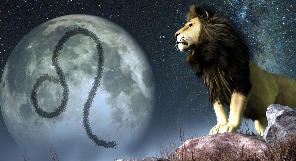 Ein dramatisches Bild, das astrologische Symbole mit der natürlichen Welt verbindet, zeigt einen majestätischen Löwen, der stolz auf einem Felsvorsprung steht. Im Hintergrund erstrahlt ein riesiger Vollmond, auf dem das Symbol des Sternzeichens Löwe – ein geschwungenes "U" mit einem geschwungenen Schwanz – in dunklen Flecken zu sehen ist. Der Löwe blickt in die Ferne, als würde er über sein Reich wachen, das von einem sternenklaren Himmel überspannt wird, welcher die Verbindung zwischen der Astrologie und der natürlichen Welt des Löwen symbolisiert.