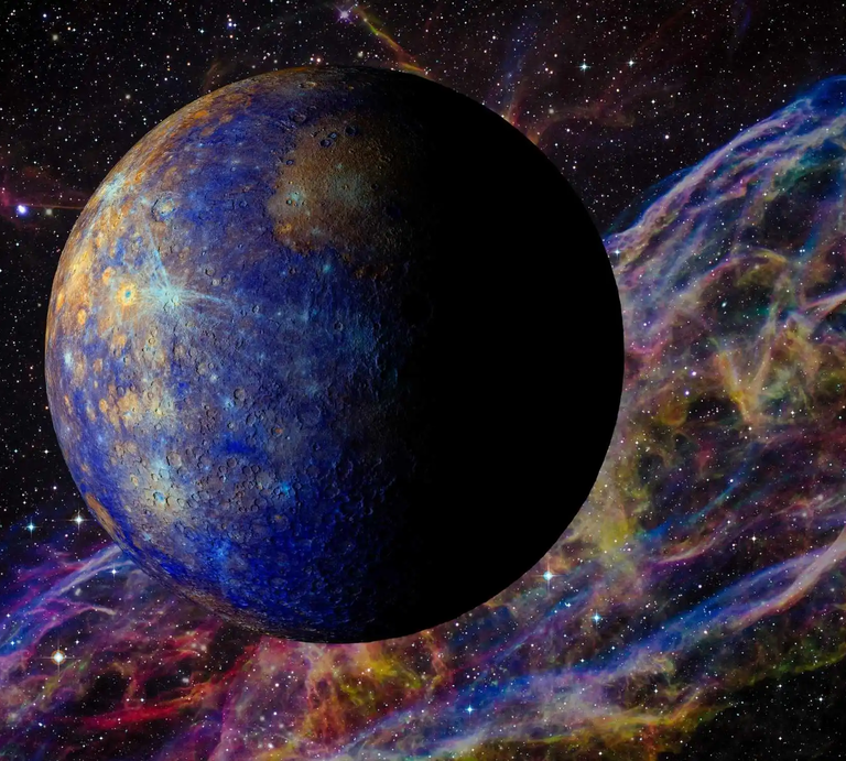 Der Planet Merkur schwebt halb im Schatten vor einer bunten, leuchtenden Sternen- und Nebelwolke im All – Symbolbild für den rückläufigen Merkur in der Astrologie. | © Getty Images/ Igor_Filonenko