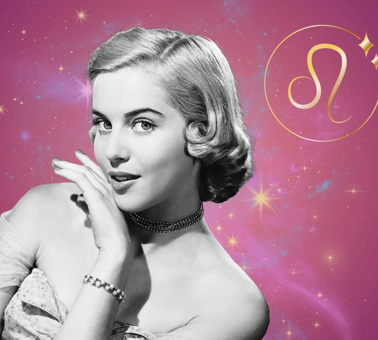 Symbolbild für das Jahreshoroskop 2026 für das Sternzeichen Löwe. Illustration einer Frau im Retrostil vor einem pink-lilafarbenen Hintergrund mit einem bunten Sternennebel und dem goldglänzenden Symbol des Sternzeichens. | © Getty Images/ Stockbyte, Bombdesign und Artulina via Canva.com [M]