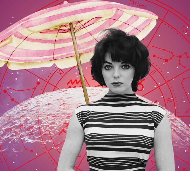 Schwarz-weißes Vintage-Foto einer ernst blickenden Frau im gestreiften ärmellosen Oberteil, vor pinkem astrologischem Hintergrund mit Sternzeichen und großem Sonnenschirm. | © Getty Images/ Graphic House, WinWin.artlab, sceptical cactus, OyoyStudio, kucingpink/ mohamad imron hamsyah und young generation team.co/ ncp18 via Canva.com [M]