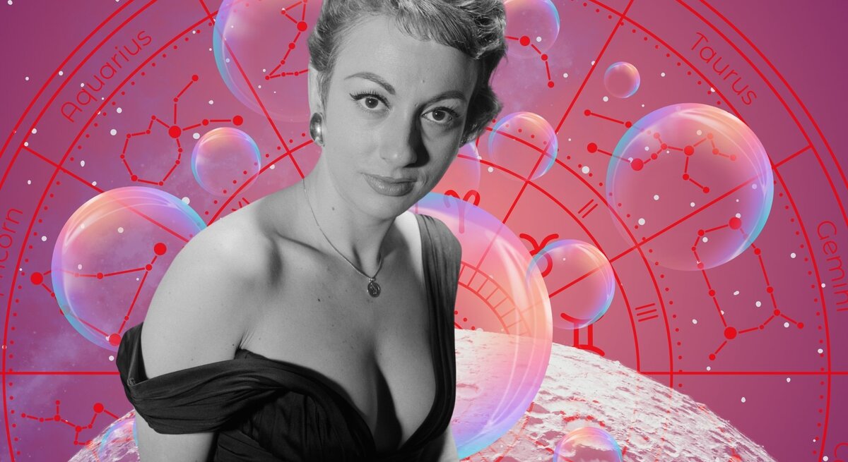Eine stilisierte Collage mit einer Frau im Vintage-Look in Schwarz-Weiß vor einem farbenfrohen astrologischen Hintergrund. Hinter ihr ist ein rotes Horoskop-Rad mit Tierkreiszeichen und Konstellationen auf pink-violettem Sternenhimmel zu sehen. Schimmernde Seifenblasen schweben durch das Bild, während im Vordergrund eine Mondoberfläche angedeutet ist. Das Bild kombiniert Retro-Ästhetik mit moderner, mystischer Symbolik.