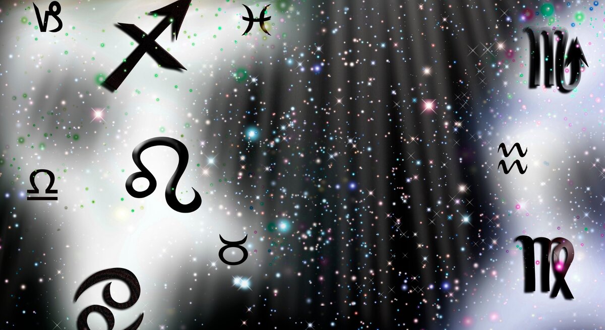 Dieses Bild zeigt eine Darstellung von Sternzeichen-Symbolen, die auf einem funkelnden, sternenartigen Hintergrund verteilt sind. Die Symbole, darunter Schütze, Fische, Jungfrau, Wassermann, Löwe, Waage, Krebs und Stier, sind in schwarzer Farbe gehalten. Der Hintergrund ist hell mit weißem Licht und strahlenden, bunten Partikeln sowie Sternen, die eine mystische und himmlische Atmosphäre erzeugen. Ein Lichtstrahl fällt von der oberen rechten Ecke herab und hebt einige der Symbole hervor.