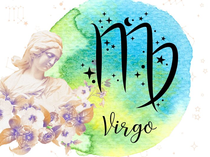 Das astrologische Symbol des Sternzeichens Jungfrau vor einem blau-grünen Kreis, der mit Aquarelltechnik gezeichnet wurde. Daneben steht eine griechische historische Skulptur, umgeben von floralen Ornamenten in zarten Rosétönen. Im Hintergrund sind Grafiken goldener Sterne zu sehen. | © Natali Batu, Artist4love, OneyWhyStudio und samudri7 via Canva.com [M]