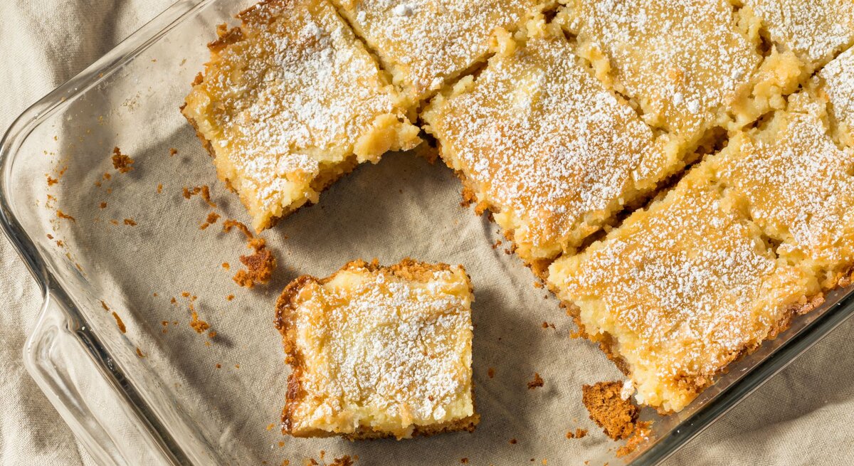 Amerikanischer Butterkuchen in einer Form. 