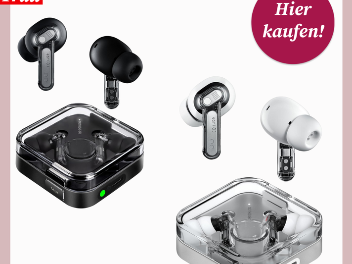 Schwarze und weiße kabellose In-Ear-Kopfhörer liegen neben transparenten Ladecases auf hellem Hintergrund in cleanem Produktlayout. | © Canva/Amazon/Collage: bildderfrau.de