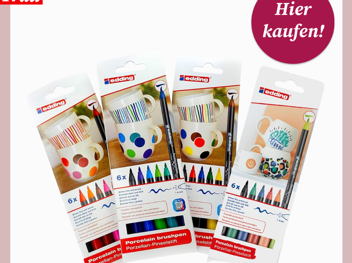 Vier Edding-Sets mit Porzellan-Pinselstiften in bunten Farben, daneben dekorierte Tassen mit Punkten und Streifen. | © Edding/Canva/bildderfrau.de