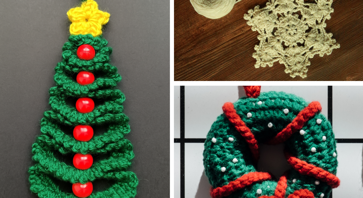 Gehäkelter Weihnachtsbaum mit roten Perlen und gelbem Stern, daneben ein cremefarbener Häkelstern und ein grüner Kranz mit roter Schleife.