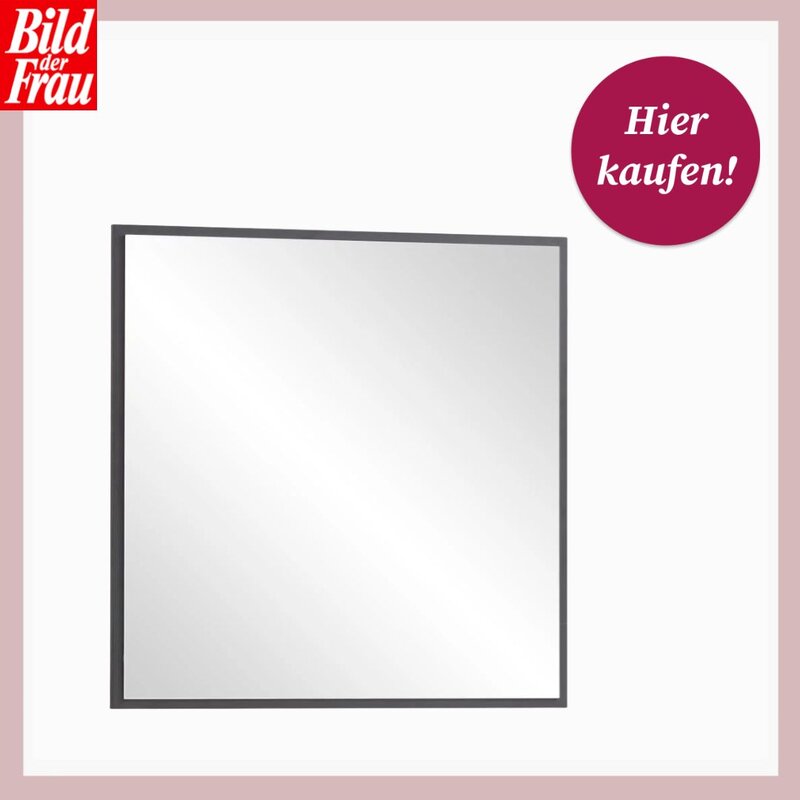 Quadratischer Wandspiegel mit schmalem schwarzem Metallrahmen vor hellem Hintergrund, dargestellt in einer Produktabbildung. | © Lidl/Canva/Collage:bildderfrau.de