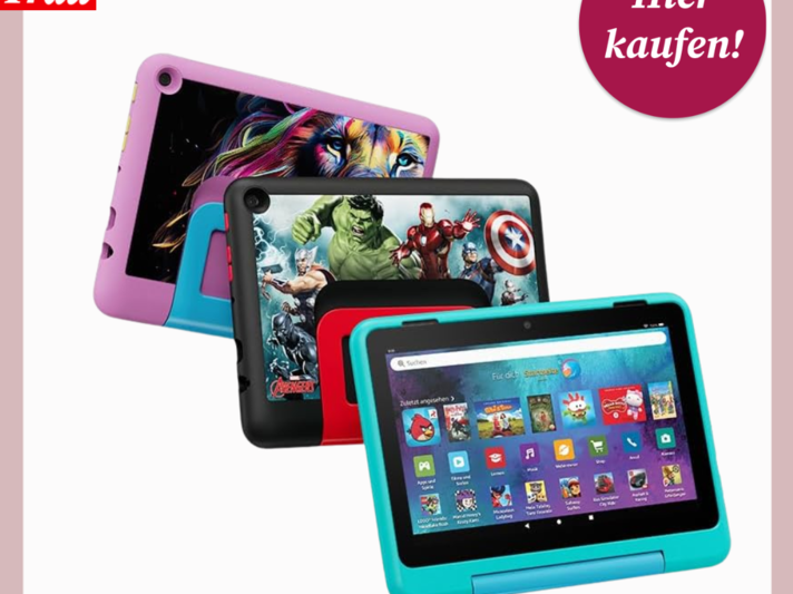 Drei bunte Kindertablets mit stabilen Hüllen zeigen Superhelden-Motive und Apps, vorne ein Modell mit offenem Startbildschirm. | © Amazon