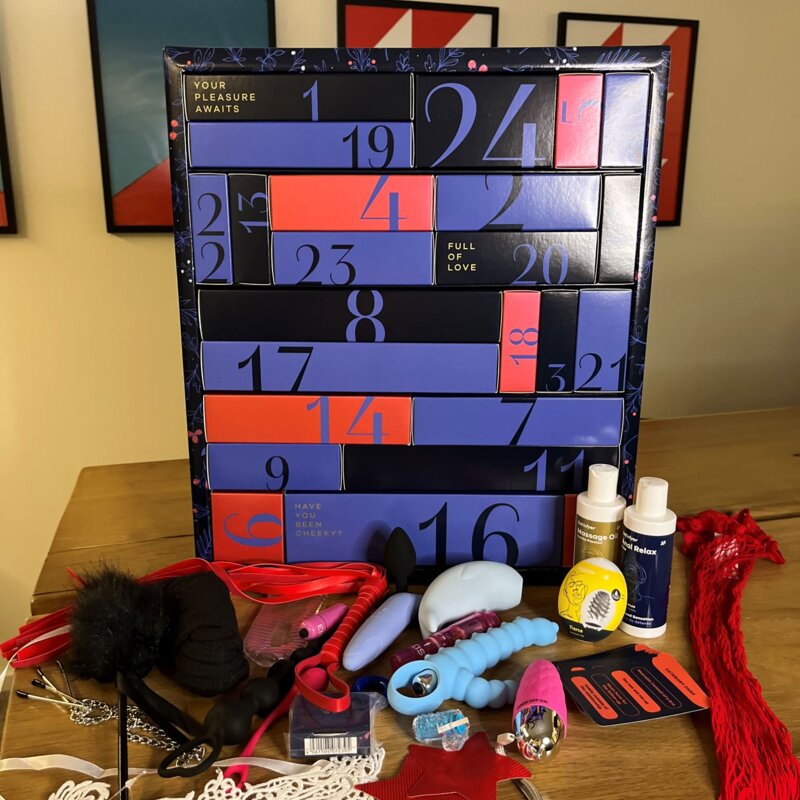 EIS.de Deluxe Adventskalender ausgepackt | © BILD der FRAU/ Kaja Wundersitz
