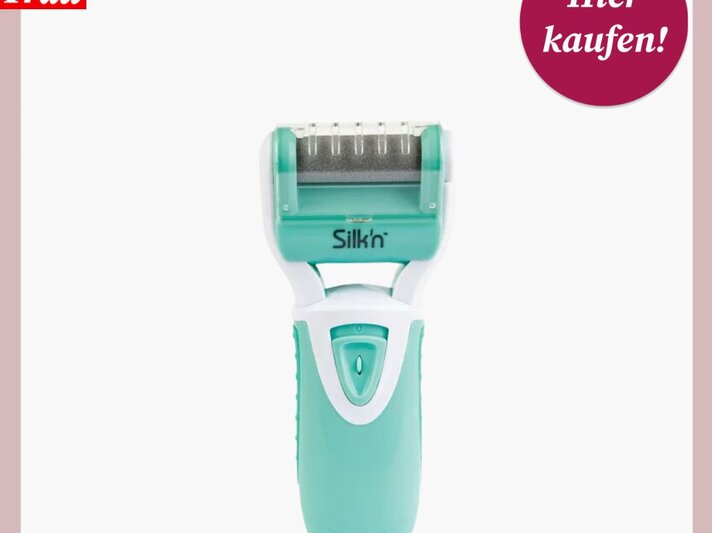 Elektronischer Hornhautentferner von Silk'n in Türkis und Weiß mit ergonomischem Griff vor weißem Hintergrund. | © Lidl 