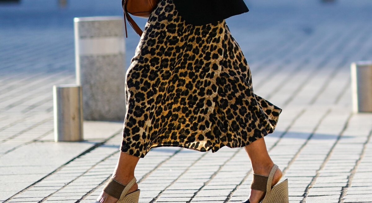 Zu sehen ist eine Leo-Culotte mit Wedges