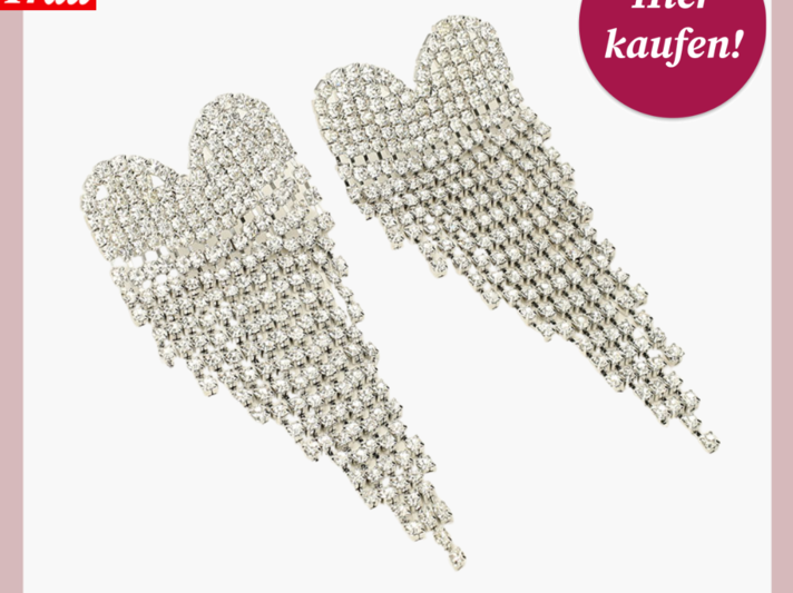Werbebild von hängenden Ohrringen mit gläsernen Strasssteinen. | © MyJewellery