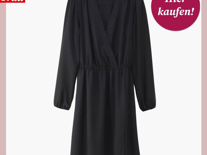 Zeitloses schwarzes Kleid mit V-Ausschnitt, elastischer Taille und fließendem Stoff, ideal für elegante Anlässe. | © hessnatur