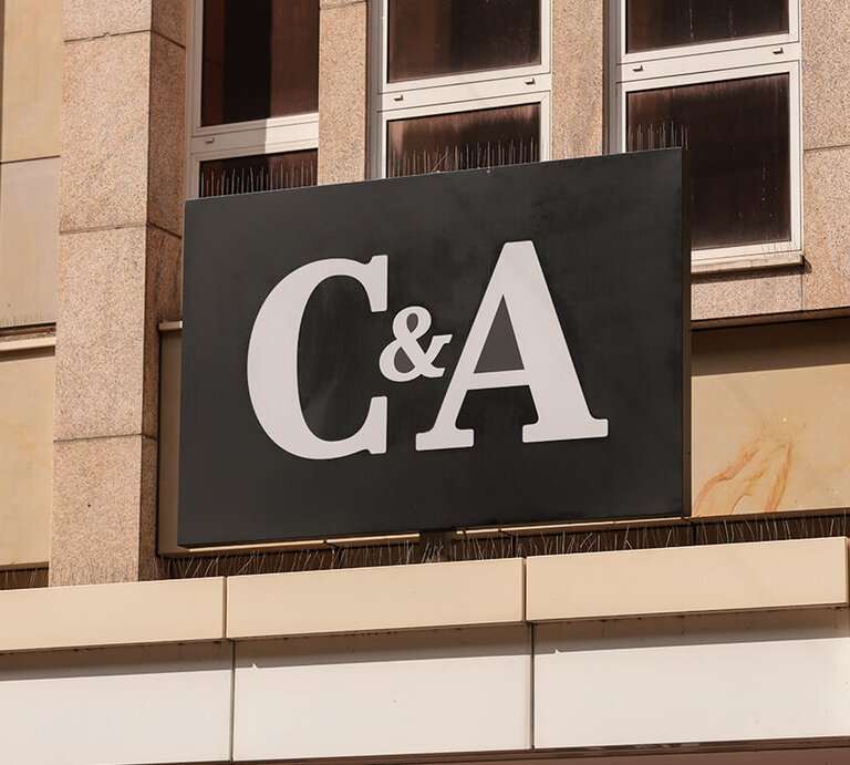 C&A Logo | © Getty Images/Jeremy Moeller