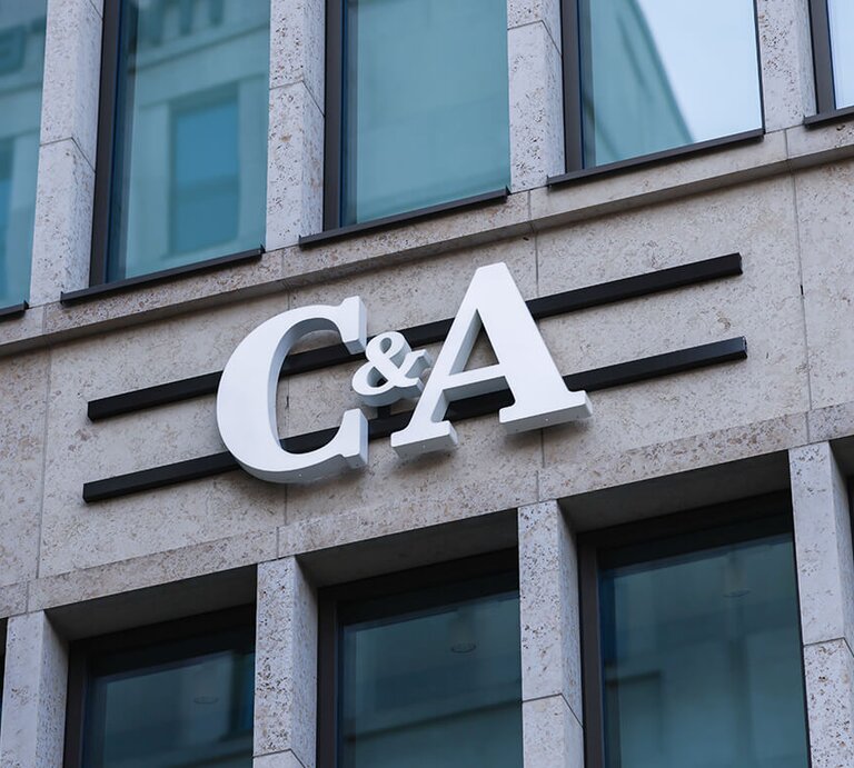 C&A Logo | © Getty Images/Jeremy Moeller