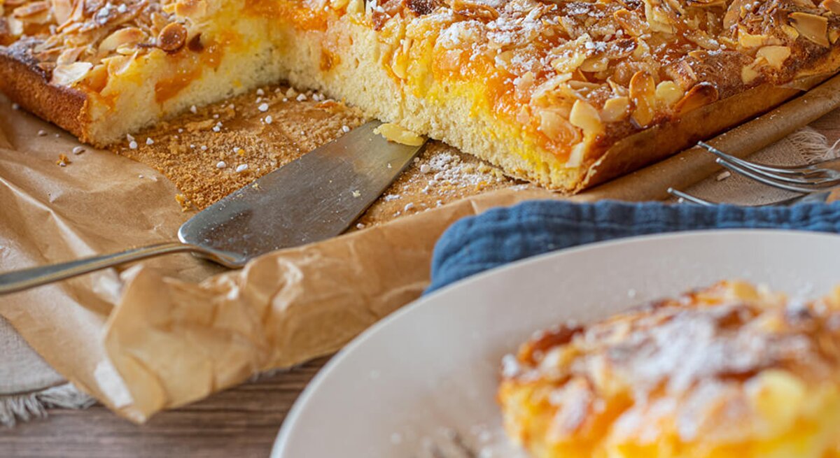 Blechkuchen mit Obst