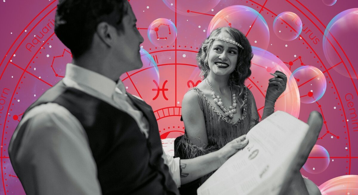 Ein stilisiertes, farbenfrohes Bild zeigt ein Paar im Vintage-Look der 1920er Jahre. Die Frau trägt ein Flapperkleid mit Perlenkette und Stirnband, der Mann ein Hemd mit Weste. Beide lächeln sich an, während der Mann eine Zeitung hält. Im Hintergrund befindet sich ein astrologisches Tierkreisdiagramm mit den Sternzeichen, umgeben von schimmernden Seifenblasen auf einem violett-pinken Sternenhimmel. Das Sternzeichen Fische ist zentral hervorgehoben. Das Bild kombiniert Retroästhetik mit mystischen, astrologischen Elementen.