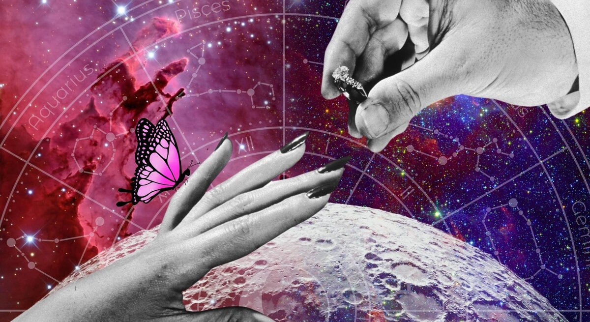 Eine stilisierte Collage zeigt eine schwarz-weiße Hand, die einen Verlobungsring entgegennimmt. Im Hintergrund ist ein farbenfrohes Universum mit Sternbildern, einem Horoskop-Rad und dem Mond zu sehen. Eine pinke Schmetterlingsillustration sitzt auf der Hand, während eine weitere Hand im Anzug den Ring überreicht. Die Szene wirkt romantisch, verträumt und symbolisch – wie ein kosmischer Heiratsantrag.