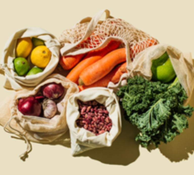 Gesundes Obst und Gemüse als Teil einer Ernährung nach Gallenblasenentfernung | © Getty Images
